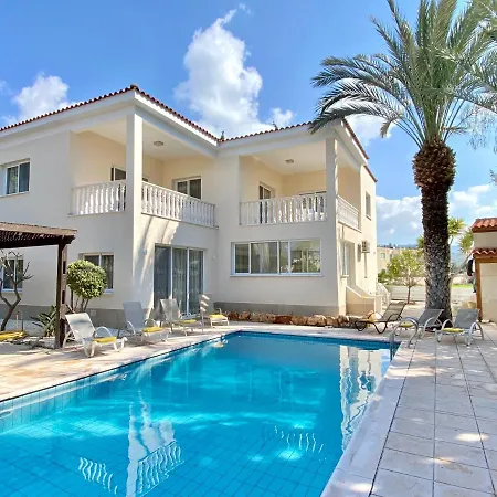 Saint George villa