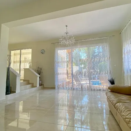 Saint George villa