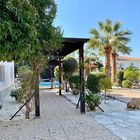 Saint George villa Peyia