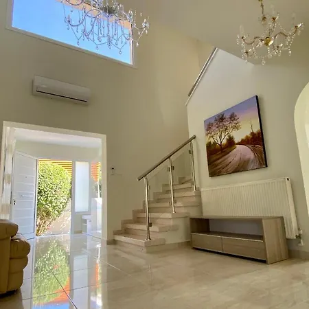 Saint George Villa