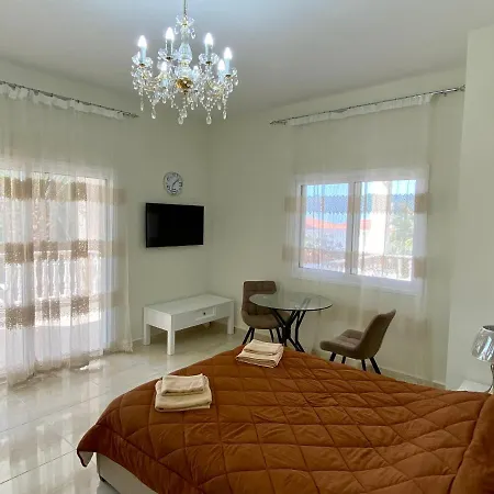Saint George Villa * Peyia